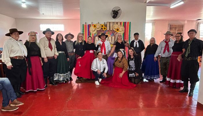 Campo Bonito - Vida Ativa celebra Festa Junina em ação promovida pela Assistência Social